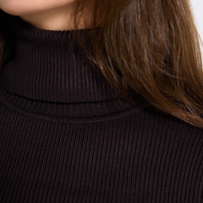 Rib turtleneck sweater "Leyla" Brown